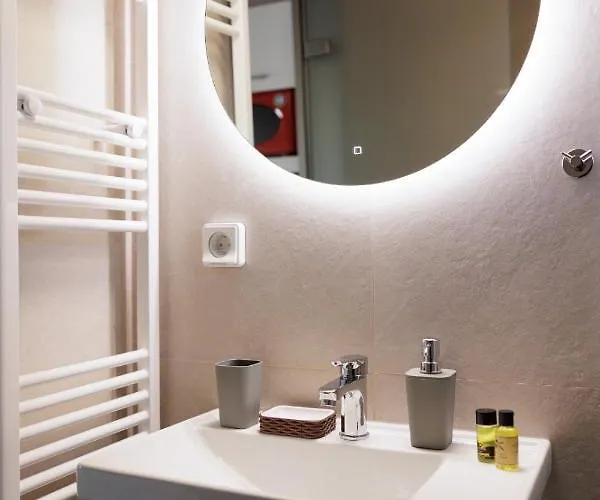 Mm Luxury Studios&villas * Kompítsion