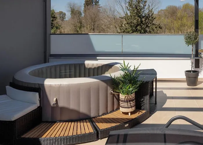 Mm Luxury Studios&villas Lägenhet Kompítsion