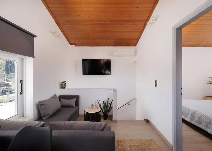 Апартаменты Mm Luxury Studios&villas Kompitsion