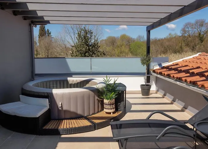 Апартаменты Mm Luxury Studios&villas Kompitsion