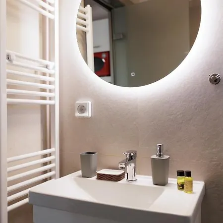 Mm Luxury Studios&villas * Kompítsion