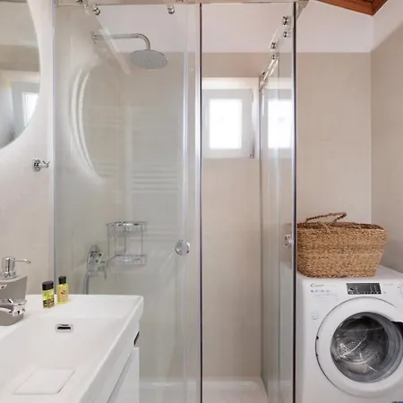 Mm Luxury Studios&villas Apartamento Kompítsion